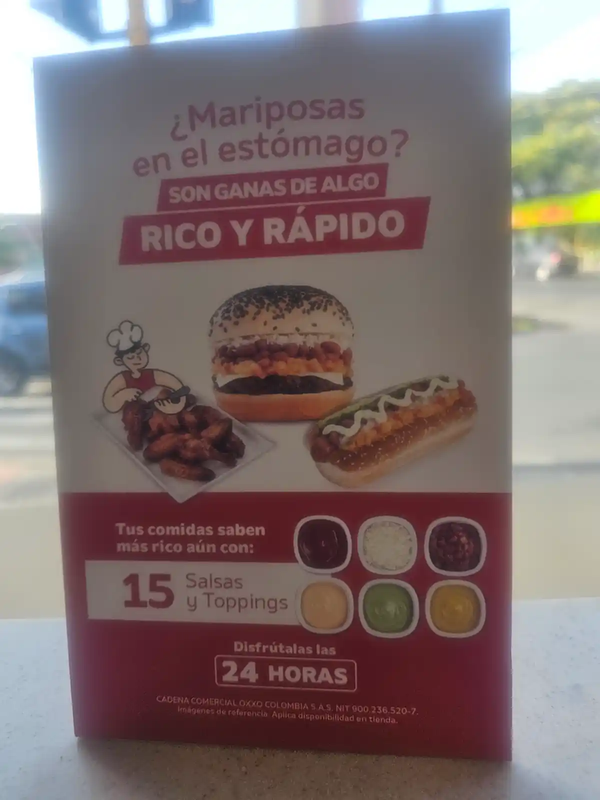 Quieres jugar.  Pero también comer?